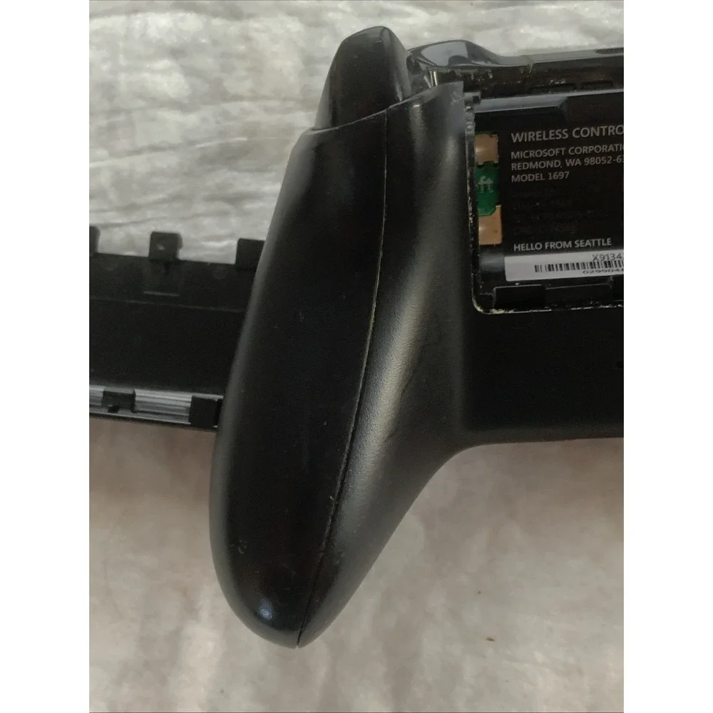Microsoft Xbox One Black Wireless Controller Model 1697 - Untested